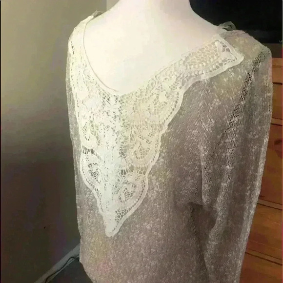 Sweater - Picture 1 of 2